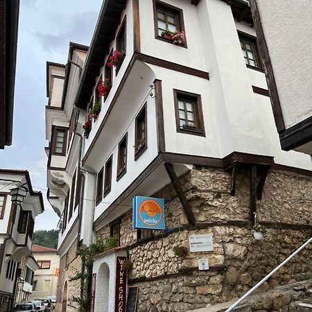 Patche Residence - A Wine Cellar Hideaway In The Historic Home Of Revolutionary Metodi Patche Ohrid Extérieur photo