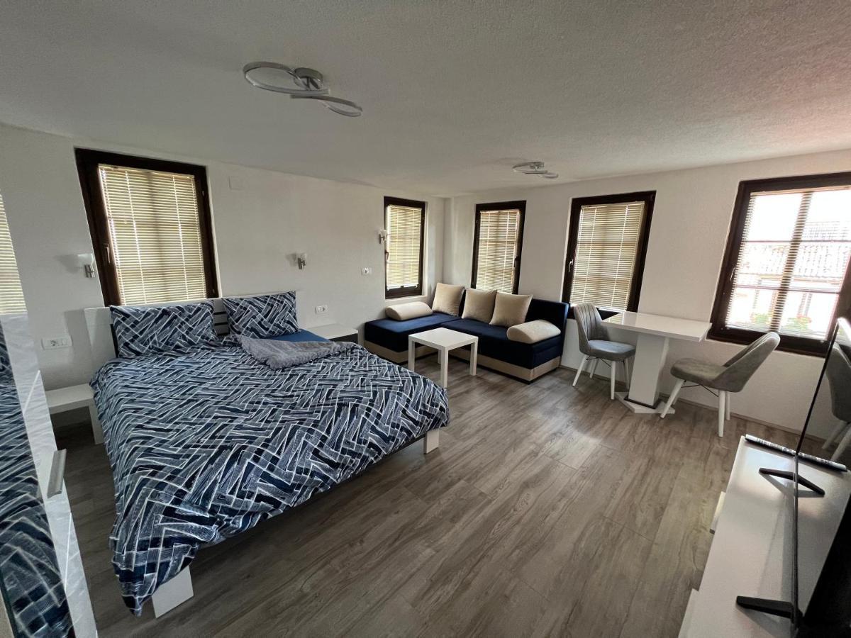 Patche Residence - A Wine Cellar Hideaway In The Historic Home Of Revolutionary Metodi Patche Ohrid Extérieur photo